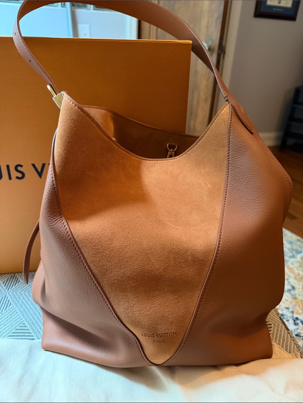 NWT Authentic Louis Vuitton Low Key Suede Hobo MM - Picture 2 of 11